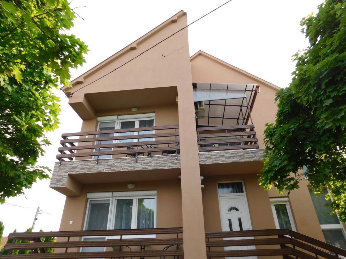 Wesselényi Apartmanház Hajdúszoboszló Exterior foto