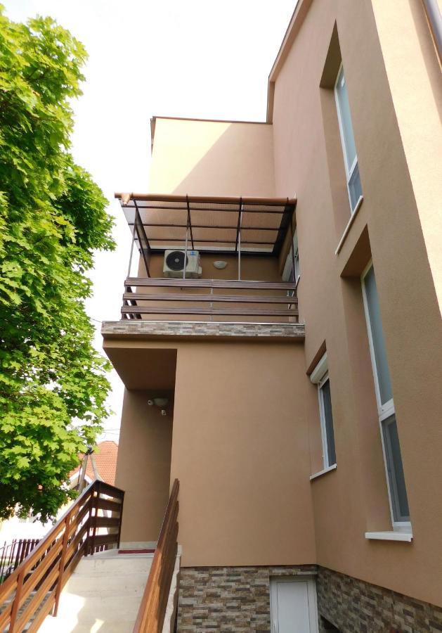 Wesselényi Apartmanház Hajdúszoboszló Exterior foto