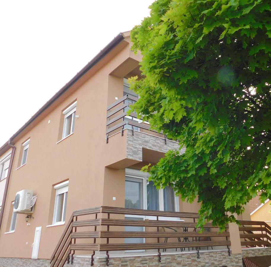Wesselényi Apartmanház Hajdúszoboszló Exterior foto