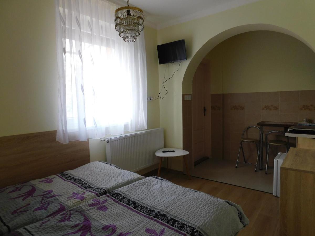 Wesselényi Apartmanház Hajdúszoboszló Exterior foto